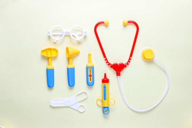 Ewolucja i znaczenie narzędzi w praktyce położniczej